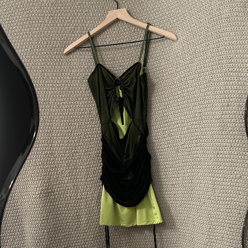 Current Mood Lime Satin Accent